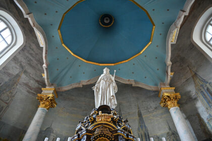 Panevėžio vyskupija, 2026 metais švęsiantį šimtąjį jubiliejų, jau turi tokiai progai skirtą logotipą bei himno žodžius.