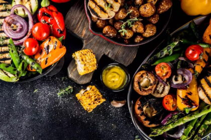 Šašlykai – puikus pasirinkimas vaišėms, kai ilgėjančiais besibaigiančios vasaros vakarais susirenkame su draugais prie ugnies. Bet kuo gi pavaišinti svečius, kol visi laukia pagrindinio patiekalo?