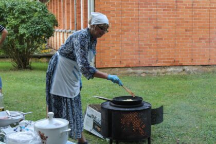 Nors bulvės dažnai nugula mūsų lėkštėje be didesnio dėmesio ar pagarbos, bet ta kasdienė daržovė yra vertinga, apie ją pasakojama įvairių istorijų.