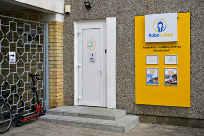 Tikimės, kad per kelerius metus šalies olimpiadose bus daugiau Panevėžio moksleivių laimėjimų, kad bus stipresni jų pasirodymai dalykinėse olimpiadose ir konkursuose, gal vaikai daugiau vyks į tarptautinius konkursus.“ S. Sėrikovienė