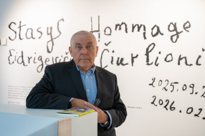 „Čiurlionis – iš kito pasaulio ir Stasys – iš kito pasaulio“, – šypteli pasaulyje garsus menininkas Stasys Eidrigevičius, paklaustas, kas jį sieja su tautos genijumi dailininku ir kompozitoriumi Mikalojumi Konstantinu Čiurlioniu.