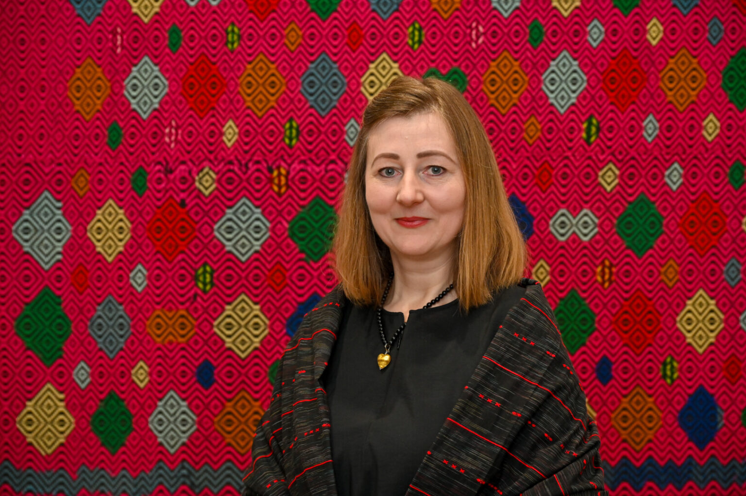 Lietuvių etnografinis paveldas šiandien tampa įkvėpimo šaltiniu menininkams, istorikams, dizaineriams, o kartu – ir tiltu tarp senosios kultūros bei šiuolaikinės tapatybės paieškų.