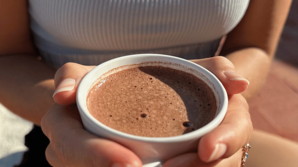 Darbas nuotoliniu būdu daugeliui atrodo kaip svajonė: jokio biuro, gali dirbti net su chalatu ar pižamos kelnėmis!