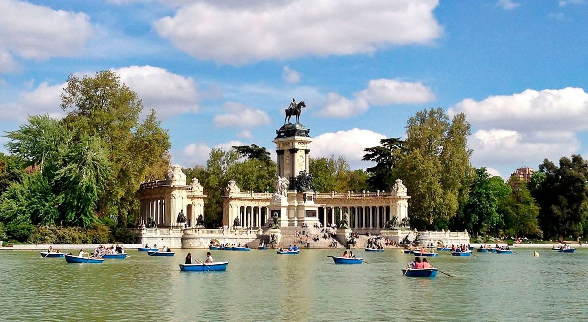 Retiro parkas Madride yra įtrauktas į UNESCO pasaulio paveldo sąrašą kartu su greta esančia pramogų alėja.