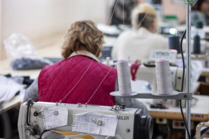 Keturios šalies siuvimo įmonės šiemet paskelbė atsisveikinančios su 205 darbuotojais.