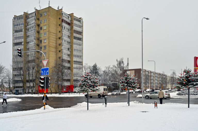 Panevėžio miesto savivaldybės taryba šiandien pritarė sprendimui pradėti vieną svarbiausių artėjančių metų infrastruktūros projektų – kapitaliai suremontuoti Beržų gatvės atkarpą nuo J. Basanavičiaus iki Ramygalos gatvės ir rekonstruoti J. Basanavičiaus–Beržų gatvių sankryžą į žiedinę.