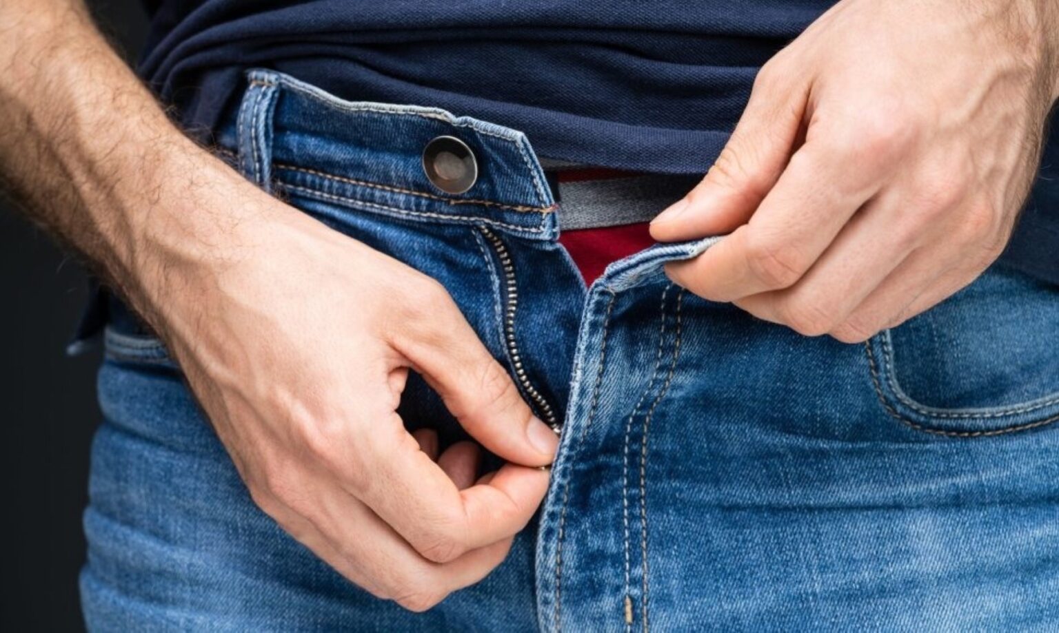 Kartais atrodo, kad drabužių pasaulyje galioja slapti, niekur neužrašyti įstatymai.