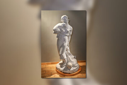 Panevėžio kraštotyros muziejuje eksponuojama Bernardo Bučo skulptūra „Karo audroje“ – vienas paveikiausių kūrinių, atspindintis neramų šių dienų pasaulį.