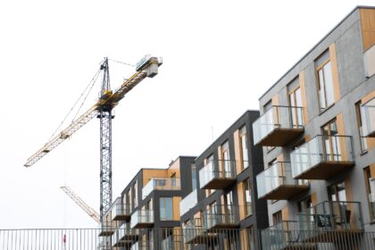 Seimas nuo 2 iki 5 metų pratęsė terminą, per kurį gyventojai galės pranešti Valstybinei teritorijų planavimo ir statybos inspekcijai (VTPSI) apie nelegalią statybą.