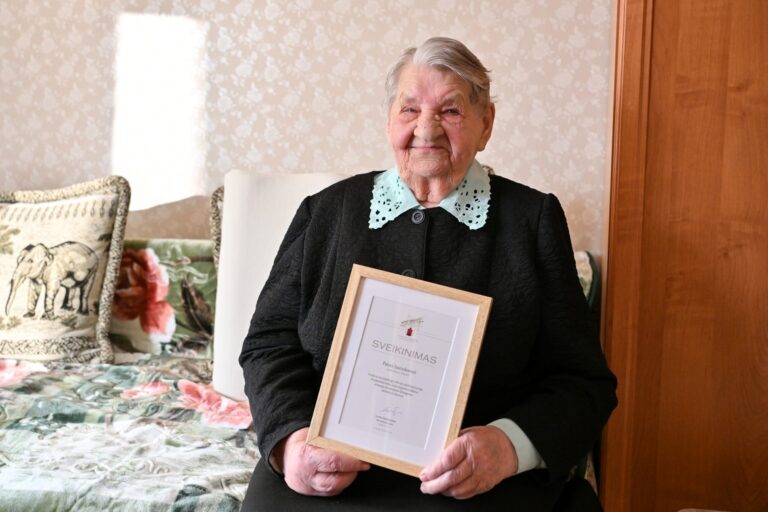 Prieš keletą dienų panevėžietė Petrė Jasinskienė paminėjo šimto metų sukaktį. Daugiau nei pusę amžiaus ji gyvena Aukštaitijos sostinėje.