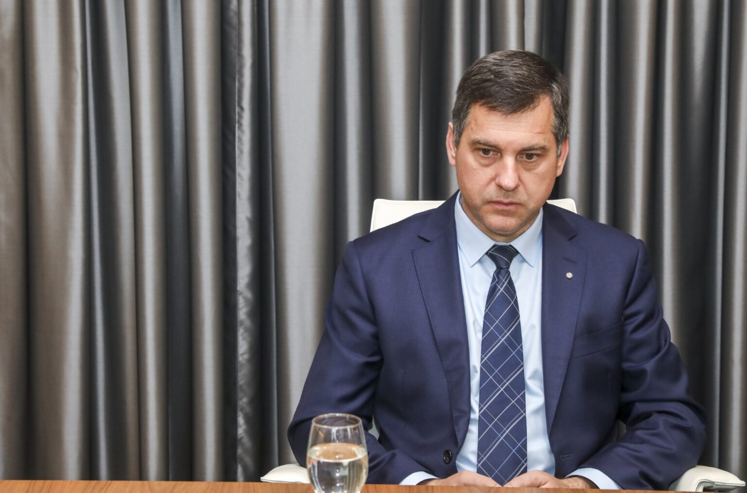 Po „Telegram“ kanale paskelbtų grasinimų Lietuvos mokykloms policija ragina nepanikuoti ir pirmadienį rinktis į pamokas.