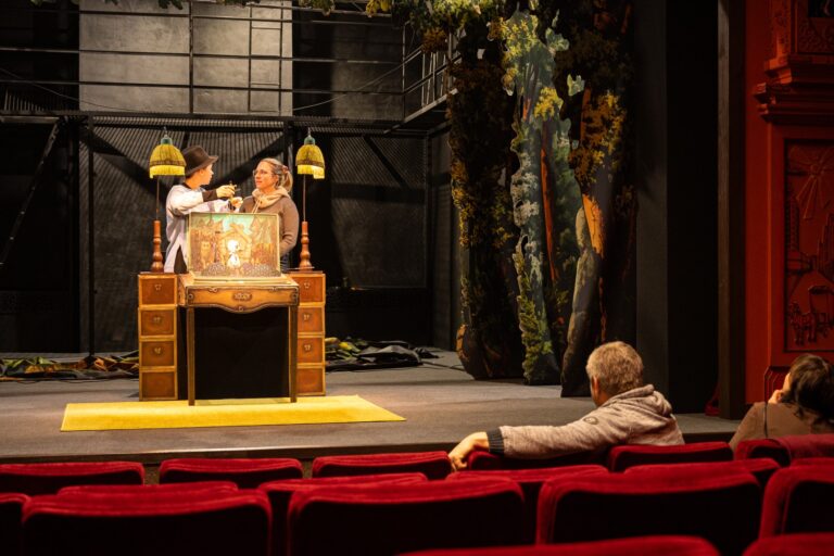 Panevėžio lėlių vežimo teatras 40-ąjį sezoną pasitinka naujuose namuose.