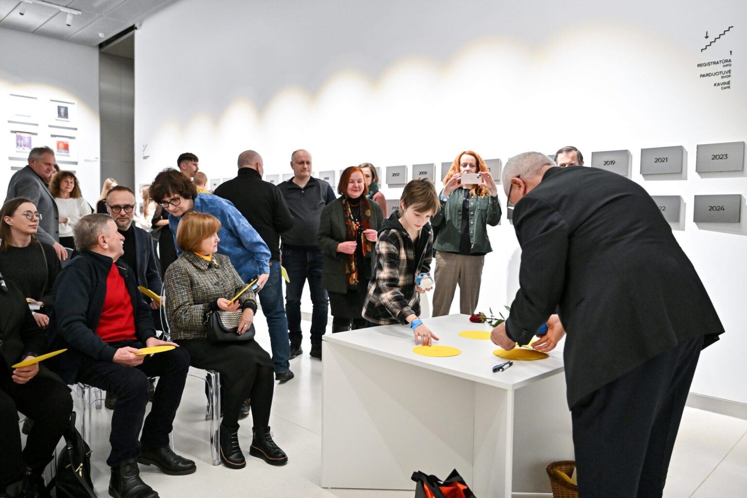 Panevėžyje viešintis pasaulyje pripažintas menininkas Stasys Eidrigevičius šiandien pakvietė „Stasys Museum“ lankytojus ir savo kūrybos gerbėjus į susitikimą, skirtą simboliškai užbaigti parodą „Hommage à Čiurlionis“.