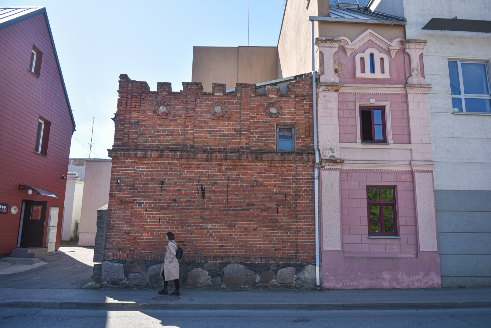 Ir šiandien panevėžiečių skaitomas laikraštis „Panevėžio balsas“ Naftalio Feigenzono spaustuvėje buvo spausdinamas 1924–1931 metais. Panevėžio apskrities Gabrielės Petkevičaitės-Bitės viešosios bibliotekos pastate išlikęs originalus šios spaustuvės sienos fragmentas. P. ŽIDONIO nuotr.