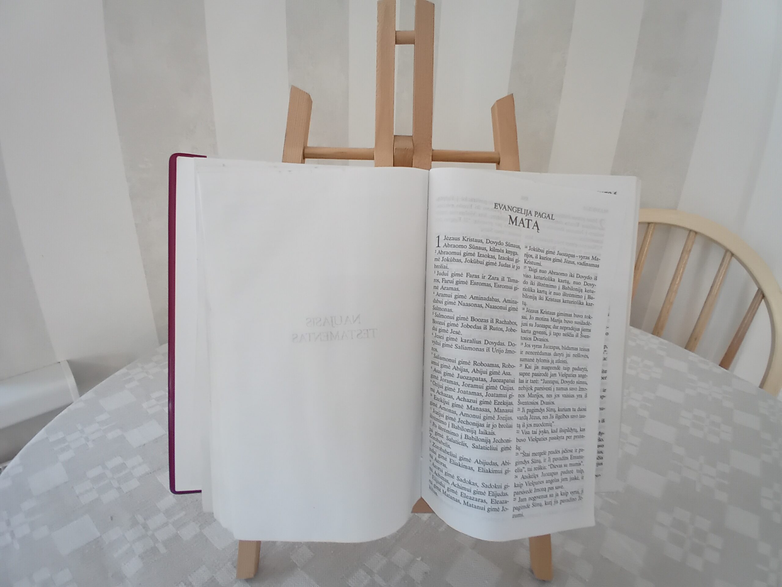 Kristaus karaliaus katedroje per 107 valandas 117 skaitovų perskaitė visą Šventąjį Raštą. P. ŽIDONIO nuotr.