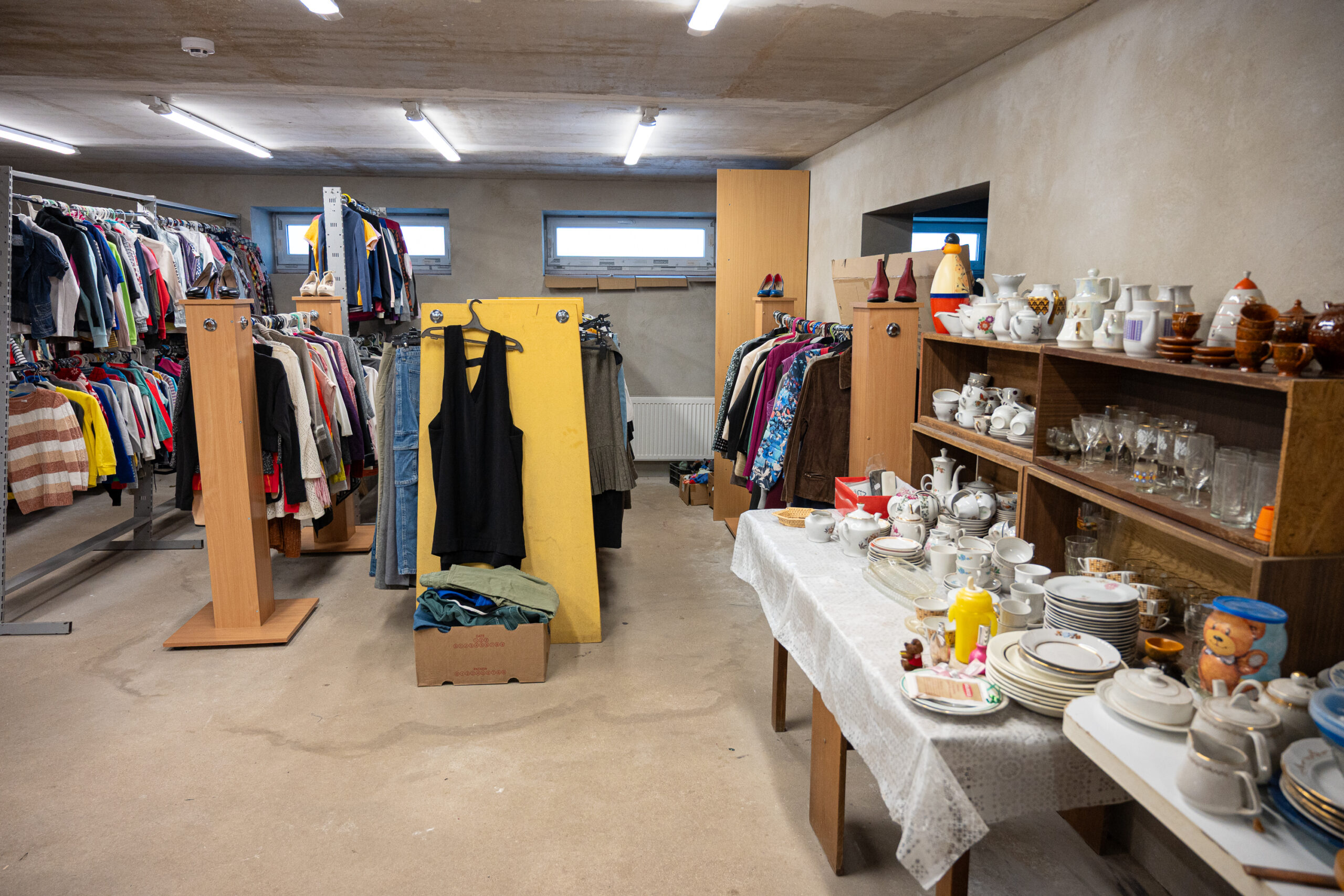 Užuovėja ukrainiečiams Aukštaitijos sostinėje tapusiame labdaros ir paramos fonde „Nauja viltis“ ne tik galima sulaukti materialinės paramos – čia susirenkama ir pabendrauti su tautiečiais. P. ŽIDONIO nuotr.