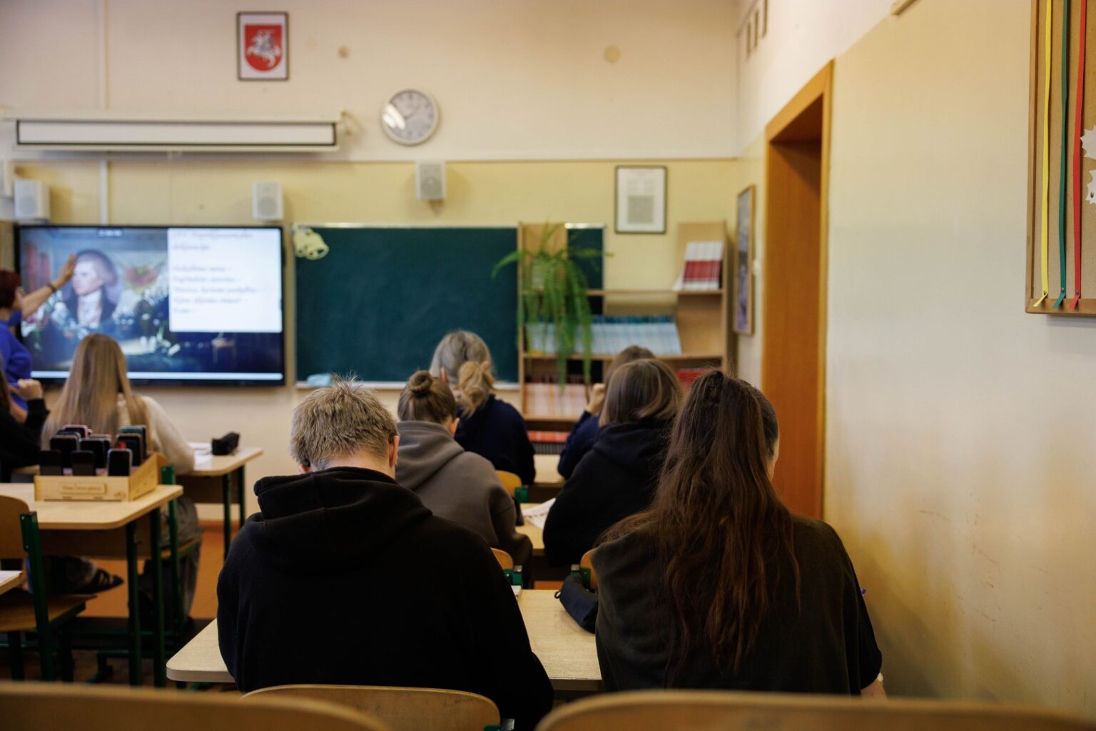 Neatsiejamas mokyklos atributas – į pamokas kviečiantis skambutis – keičiasi.