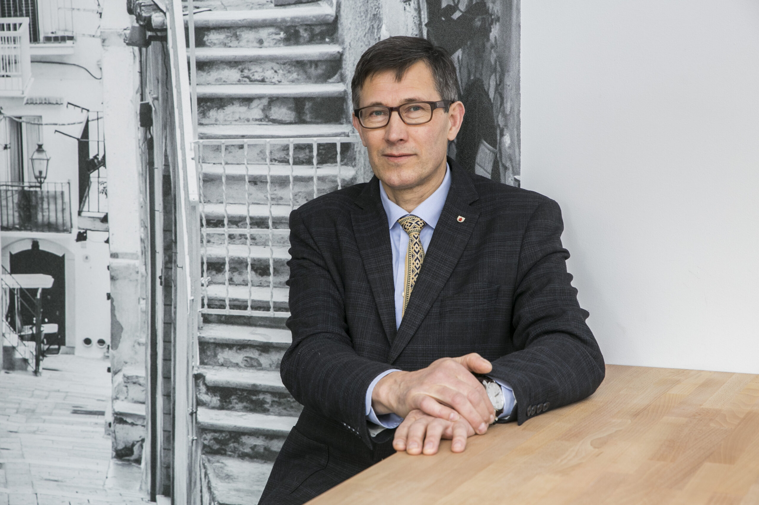 Šviesaus atminimo partizano, Vyčio Kryžiaus ordino kavalieriaus, Laisvės premijos laureato Jono Čeponio-Vaidevučio sūnus Algis Čeponis džiaugiasi, kad tėtis sulaukė Atgimimo, matė vėl nepriklausomą Lietuvą. PB ARCHYVŲ nuotr.