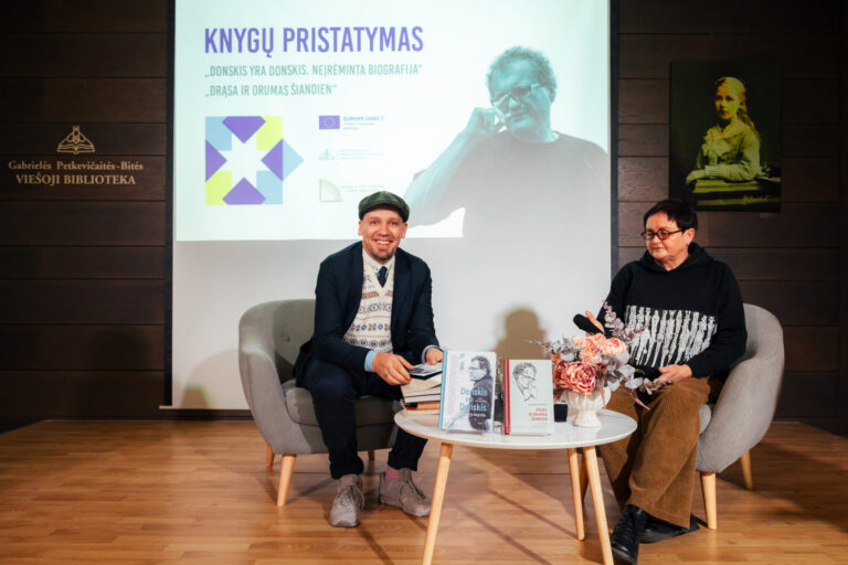 Panevėžio apskrities Gabrielės Petkevičaitės-Bitės viešoji biblioteka organizavo vakarą prisiminti filosofą, visuomenės veikėją, europarlamentarą Leonidą Donskį (1962–2016).