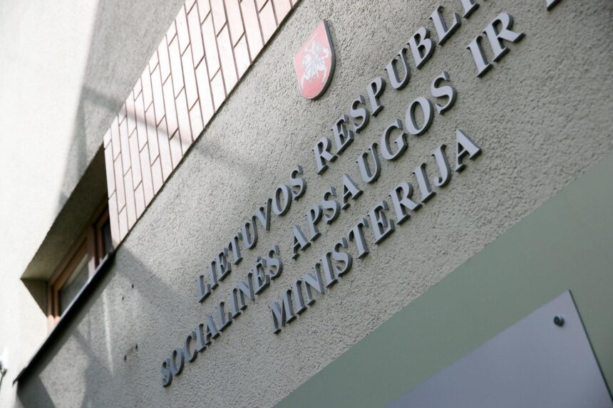 Socialinės apsaugos ir darbo ministerija (SADM) antradienį kreipėsi į Generalinę prokuratūrą, prašydama pradėti ikiteisminį tyrimą dėl galimai neskaidrių viešųjų pirkimų procedūrų.