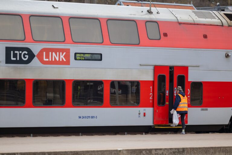  Lietuvai beveik metus nepavyksta susigrąžinti iš tranzitinio traukinio iššokusio ir į Suomiją pabėgusio rusijos piliečio.