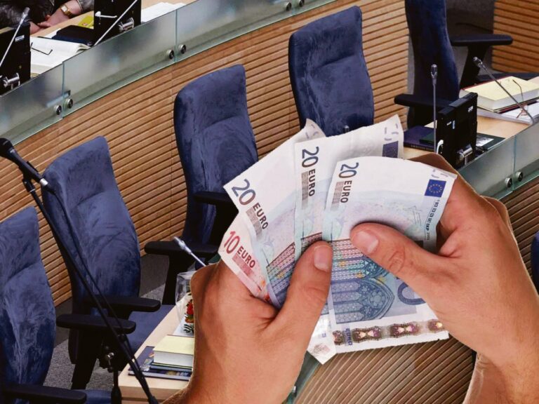 Naujausios turto deklaracijos atskleidžia turtingiausius ir kukliausiai gyvenančius Lietuvos parlamentarus.