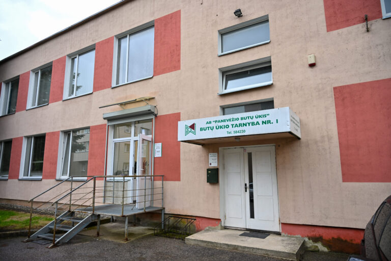 Lietuvoje gyventojai aktyviai skatinami atsisakyti grynųjų pinigų ir rinktis atsiskaitymą banko kortele ar kitomis elektroninėmis priemonėmis.