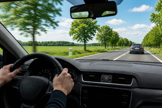 Važiuojant mieste automobilis gali atrodyti visiškai tvarkingas, tačiau išvažiavus į greitkelį staiga pradeda virpėti vairas, sėdynė ar net visas kėbulas.