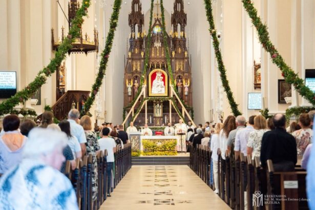 Tarpukariu iš Panevėžio į atlaidus Krekenavoje giedodamos eidavo ištisos procesijos maldininkų. Dabar atlaidų tradicija irgi gyva – nors ir įgavusi kiek kitokias formas, tačiau puoselėjama vietos bendruomenių.
