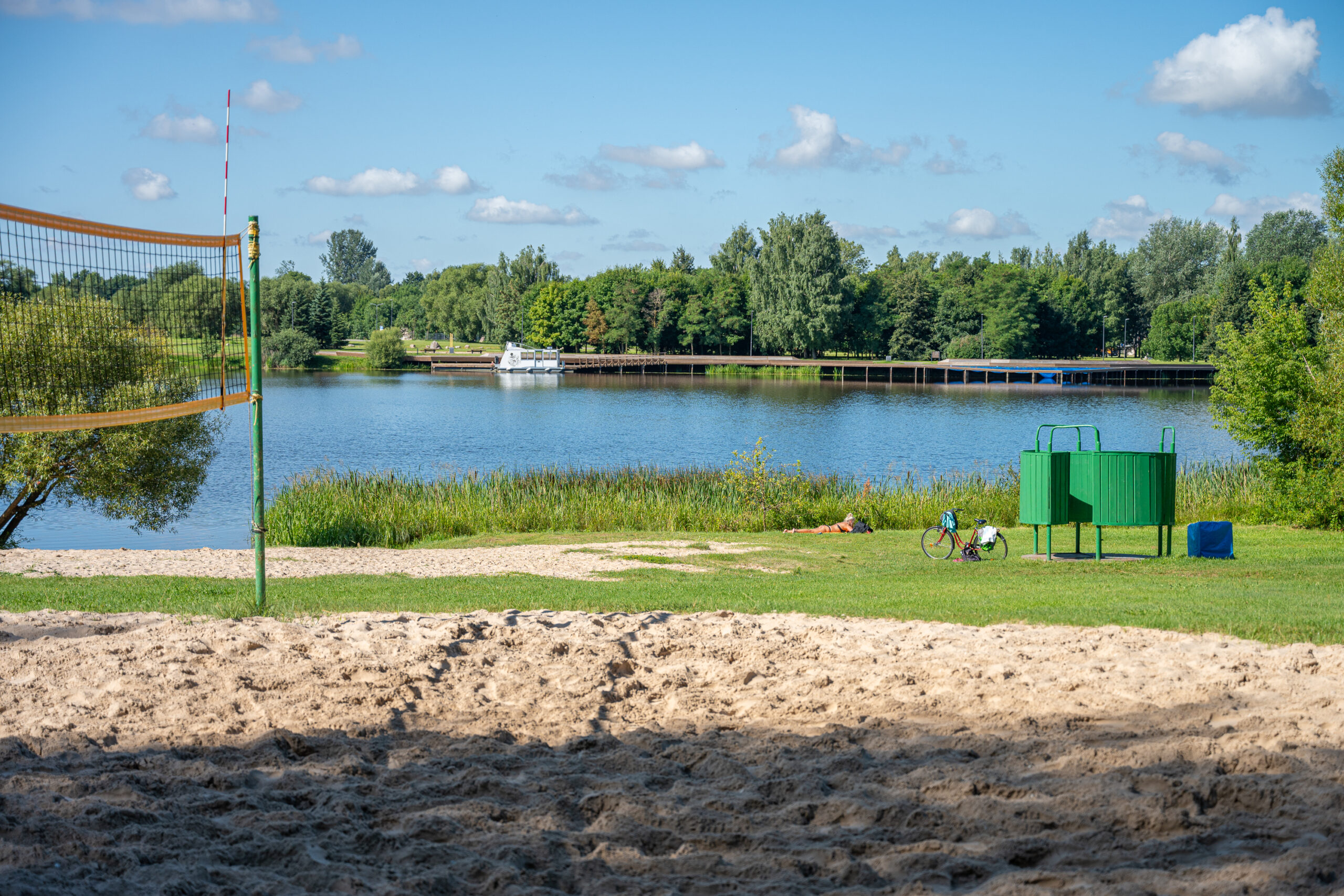 Jei neatsiras kliūčių, kitą vasarą panevėžiečiai rinksis jau į modernų „Ekrano“ marių paplūdimį. P. ŽIDONIO nuotr.