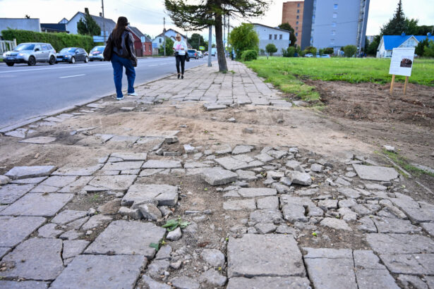 Smėlynės gatvės šaligatvis