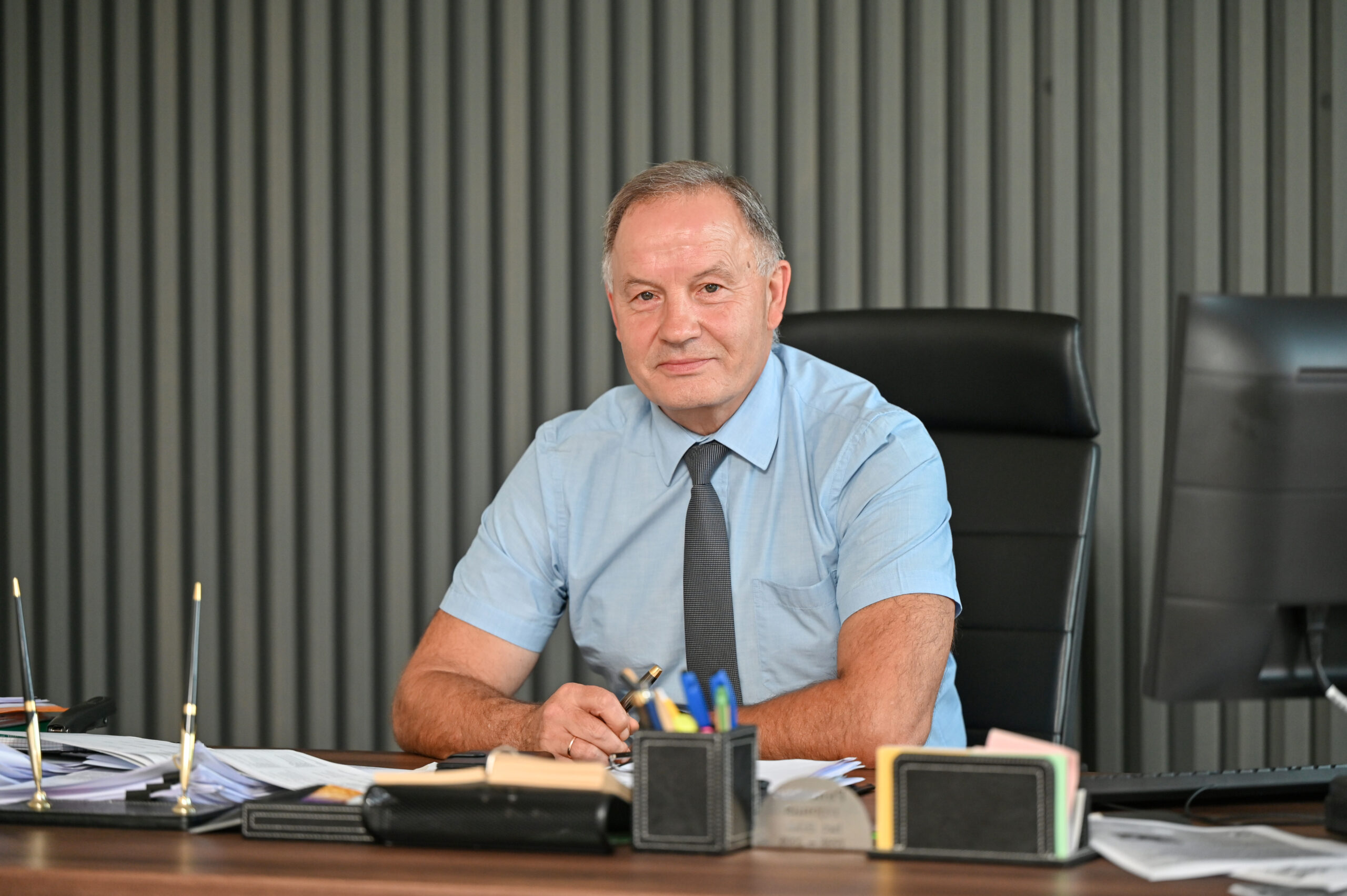 Antanas Pocius sako prašęs Panevėžio policijos, kad, įvykus avarijai, su seniūnija tartųsi, kuriais aplinkiniais keliukais nukreipti eismą. G. KARTANO nuotr.
