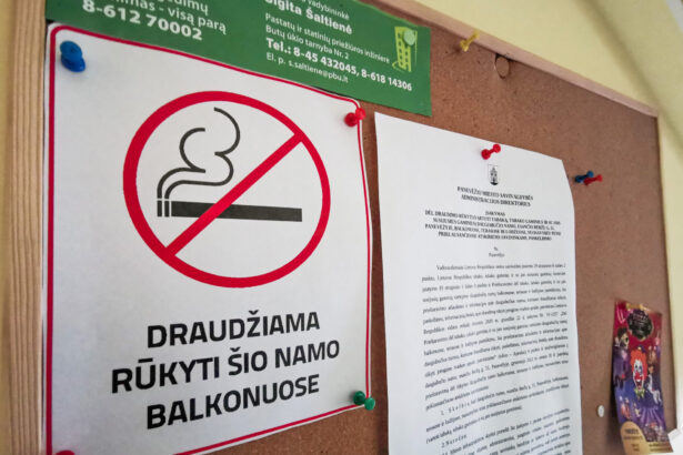Panevėžyje nerūkymo zonomis paskelbtų daugiabučių artėja link pusantro šimto.
