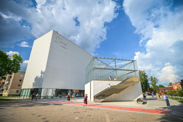 Panevėžio „Stasys Museum“ pelnė įvertinimą Finansų ministerijos organizuojamuose geriausių Europos Sąjungos investicijų projektų rinkimuose „Europos burės 2026“. Šiemet įvertinimo siekė rekordinis dalyvių skaičius – 107 projektai. Panevėžio projektas tapo nominacijos „Investicijos į darnią aplinką“ nugalėtojas.